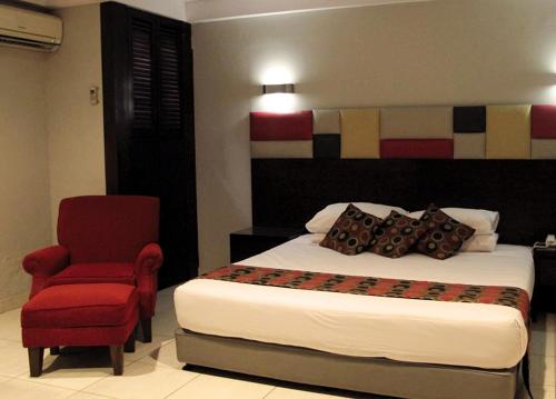 room detail thumbnail 2