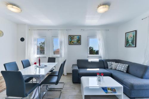 Crowonder Luxury Vir - image 6