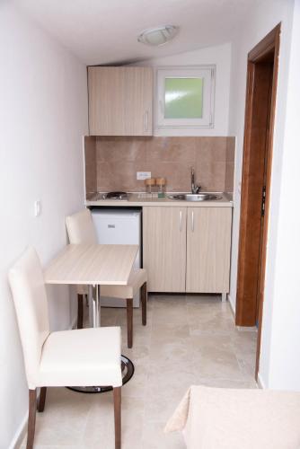 Apartments Nino Skadar lake in Virpazar