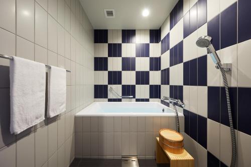 Twin room, private bathroom