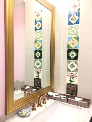 Sara's Hotel – Bangkok, NY