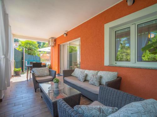 Apartment Sandra by Interhome in Pobri