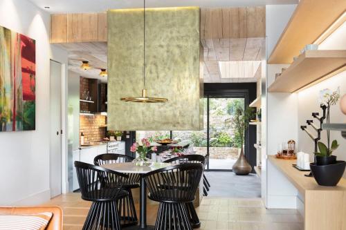 Contemporary Boutique Residence, London (photo 11)