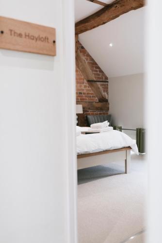 Tuppenhurst Barn - image 7