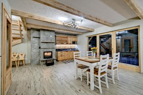 ห้องครัว, Domki U Jadzi in กเชปตูฟก์