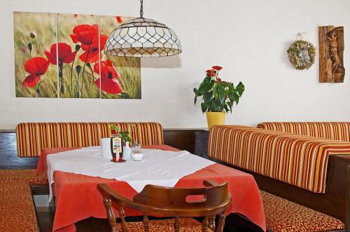 Restorāns, Pension Seirer in Sankt Radegund bei Graz