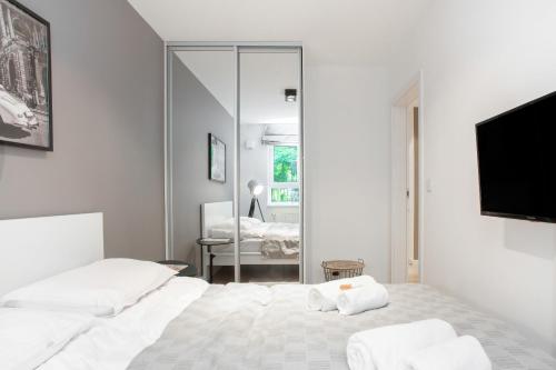 Apartments Parks of Warsaw by Renters - main image