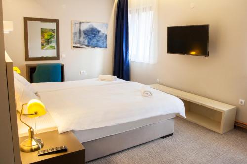1 queen bed