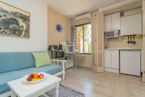 Encinas 1 Room Type - One-Bedroom Apartment