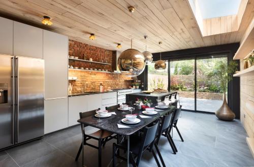 Contemporary Boutique Residence, London
