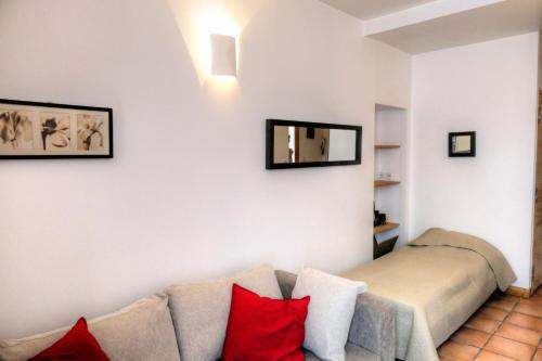 Anne de la Maison Blanche - image 3