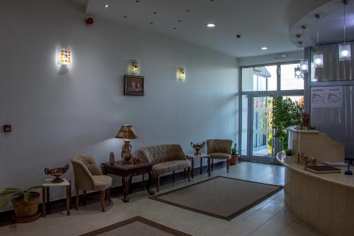 ردهة, Hotel Nar Gevgelija in جيفجيليجا