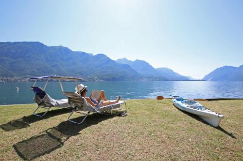  Apartment A lago, private beach and parking, Ferienwohnung in Oliveto Lario