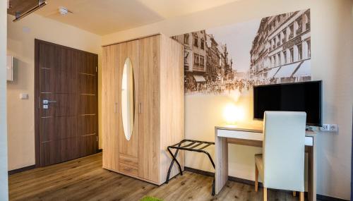 Schroeders City-Style-Hotel - image 13