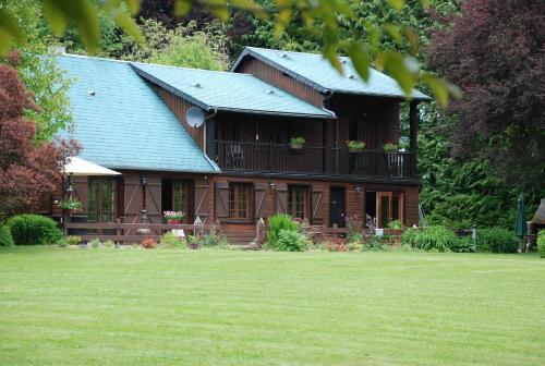 Spruce Lake - Accommodation - Sauviat-sur-Vige