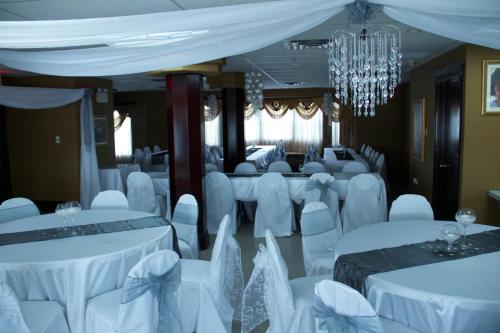 Banquet hall, Harbourview Inn, SureStay Collection by Best Western in Sydney (NS)