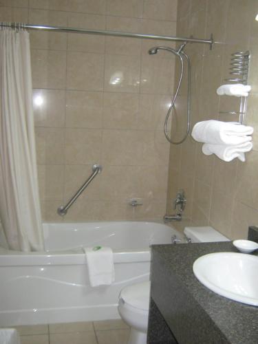 Falls Manor Resort – Niagara Falls, ON
