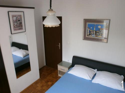  Pag apartment (cozy apartment for 4-6 people), Pension in Pag