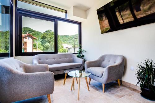 Hotel Odissey - image 8