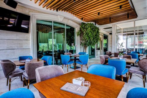 Hotel Odissey - image 12