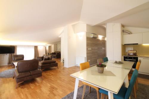 Deluxe Apartment image 10