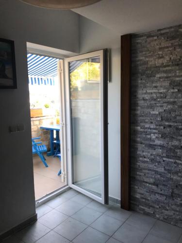 Studio Apartman Lokvice - image 6