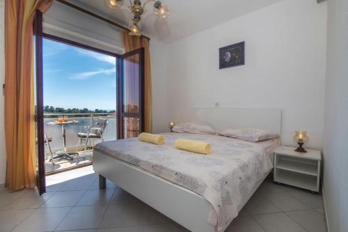 Apartments and Rooms Nikol - image 9