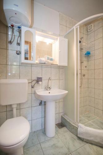 Two-Bedroom Apartment image 6