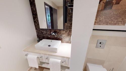 White Pearl Apartment 0.13