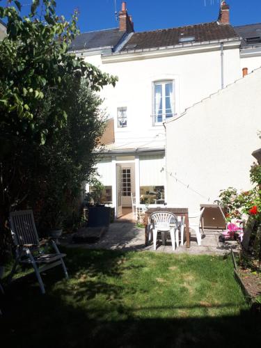 Vrt, La maison d`hôtes de Constance (La maison d`hotes de Constance) in Flore