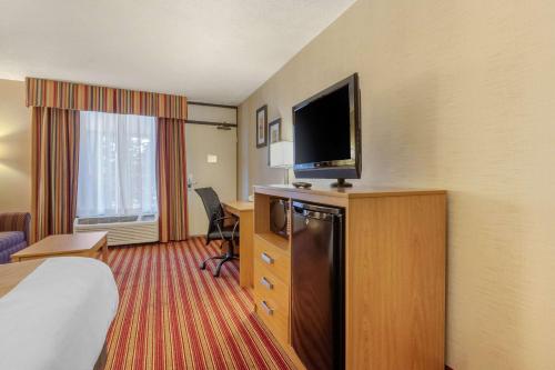 Quality Inn Exit 4 – Clarksville, TN