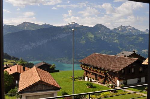 ระเบียง/ชานเรือน, App. Seeblick Top of Interlaken in เบอาเท็นแบร์ค