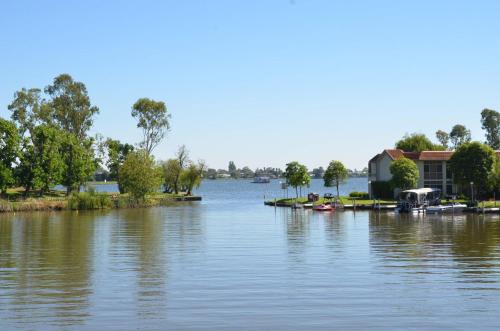 Cypress Townhouse 17 - Mulwala