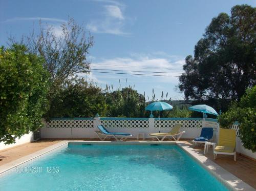 スイミングプール, Vila Sodre Guest House in シルベス