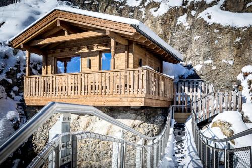 NIDUM - Casual Luxury Hotel - image 10