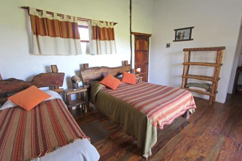 1 queen bed, 1 twin bed