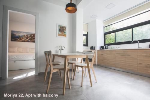 Cozinha, Carmel Boutique Apartments in Carmel