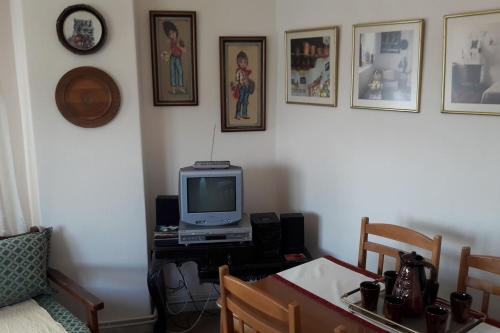  VINTAGE SEA VIEW APARTMENT in Neos Marmaras