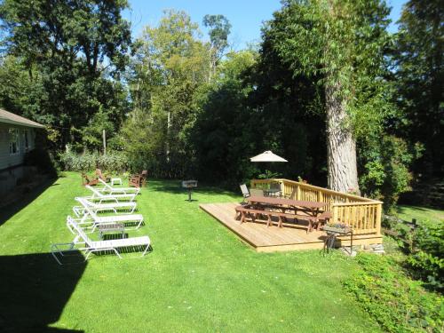 Hickory Grove Motor Inn - Cooperstown - 출입구