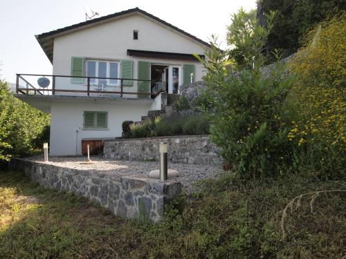  Gais Alpins, Pension in Montreux