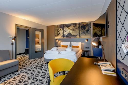 room detail thumbnail 0
