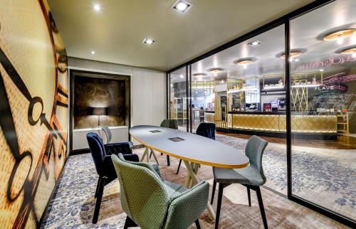 Mercure Hotel Freiburg am Münster - image 12
