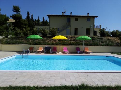 Swimming pool, Agriturismo Terra dei Falchi in Castilenti