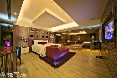 Doule Motel – Taichung, KY