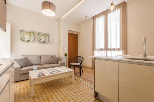 T2, Tirso de Molina, apartamento luminoso y tranquilo, Sevilla (Foto 3)
