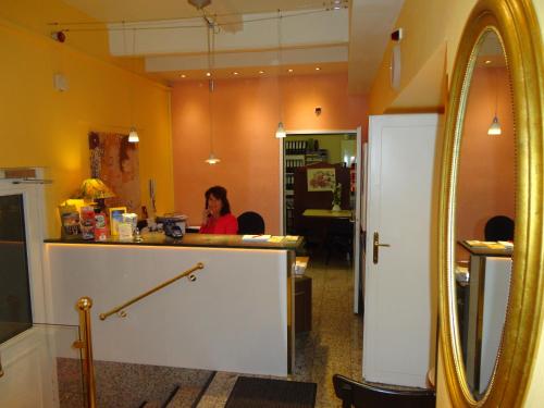 Előcsarnok, Pension Lehrerhaus in Bécs