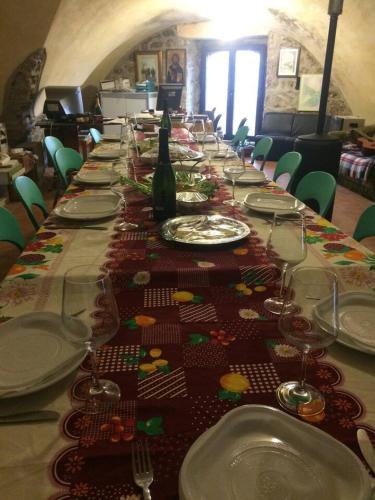 A great house,food&good wine with a tour in Matera