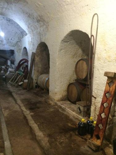 A great house,food&good wine with a tour in Matera