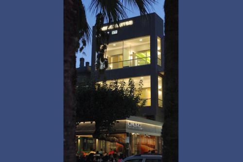 Oneiro Suites 2
