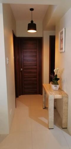 May's cozy 2BR 2Bath condo at Horizons 101 photo